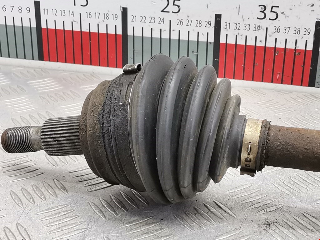 Полуось (привод, приводной вал) передняя левая AUDI A3 8L 1996-2003