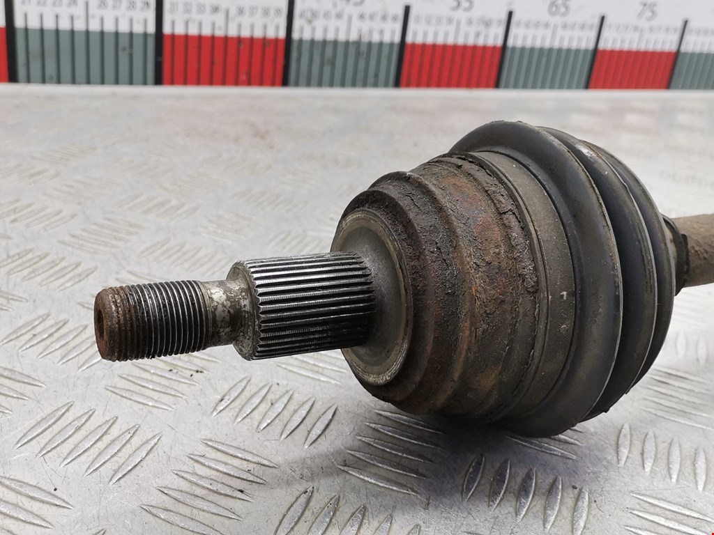 Полуось (привод, приводной вал) передняя левая AUDI A3 8L 1996-2003