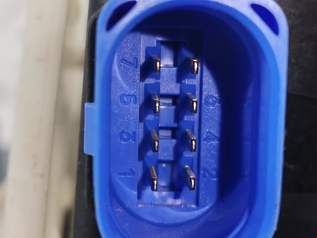 Замок двери передней правой VOLKSWAGEN Polo IV 2001-2009