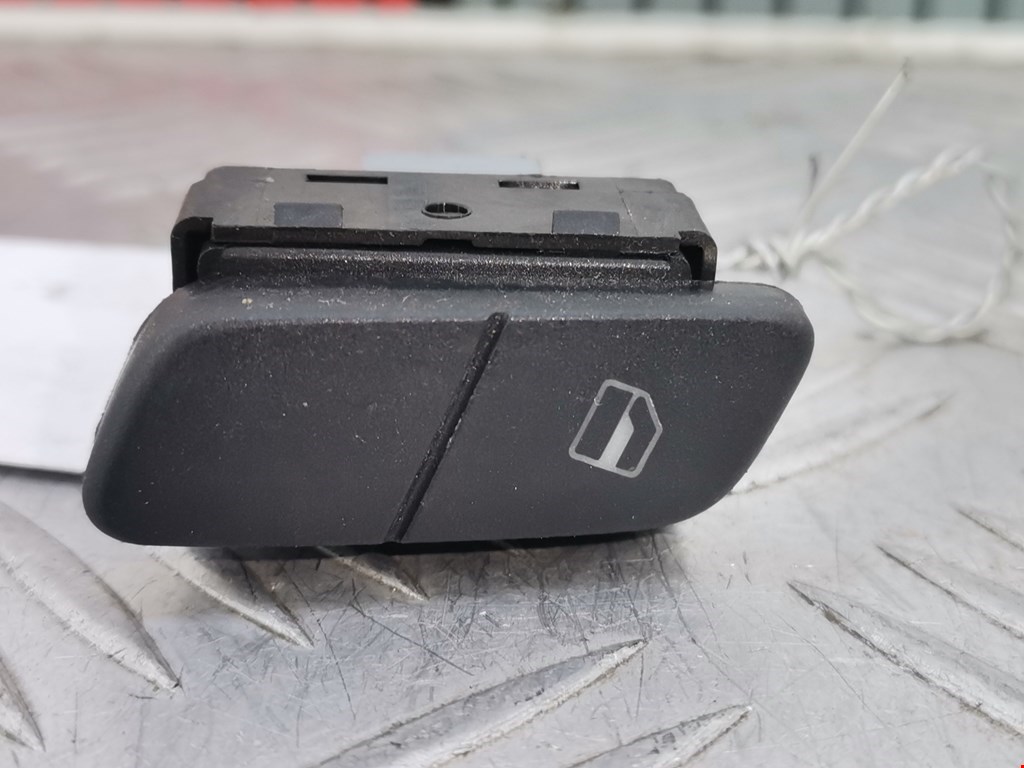 Кнопка стеклоподъемника Volkswagen Polo 4 (2001-2009)