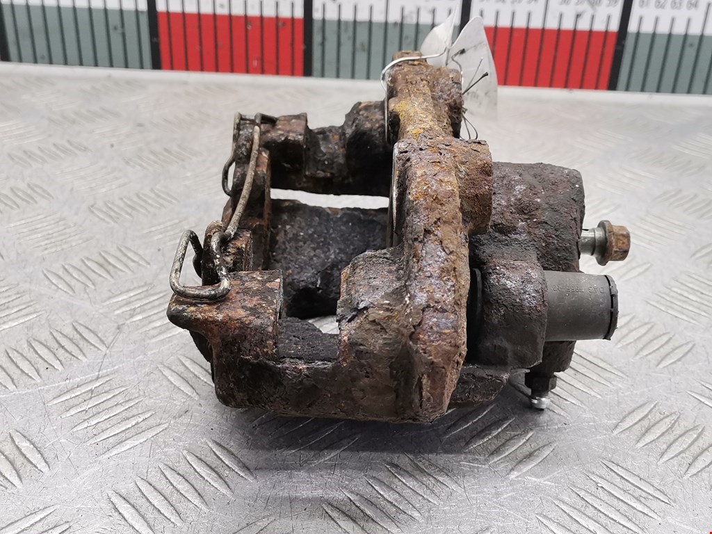 Суппорт передний правый OPEL Corsa B 1993-2000