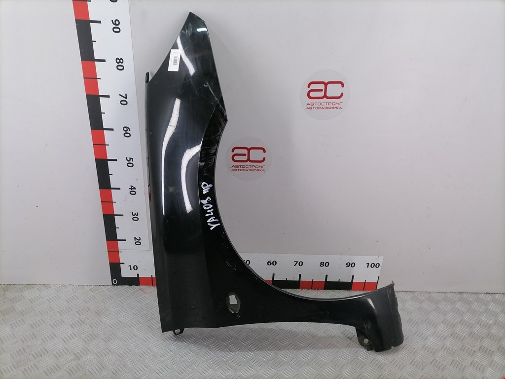 Крыло переднее правое Peugeot 307 (2001-2008)