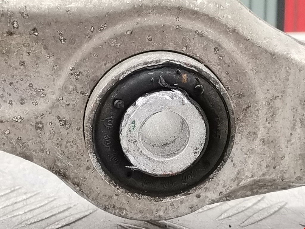 Рычаг передний правый AUDI A6 C5 1997-2004