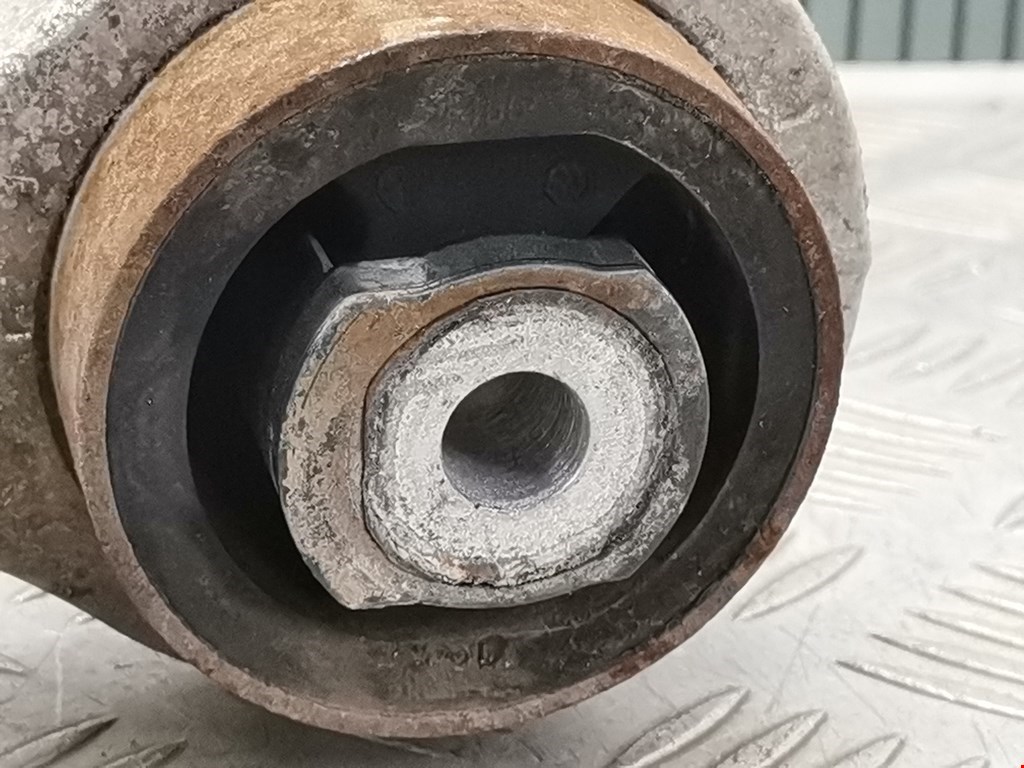 Рычаг передний правый AUDI A6 C5 1997-2004