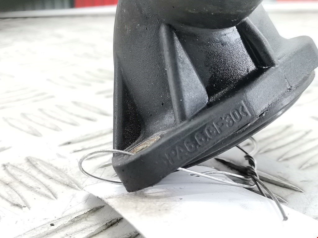 Корпус термостата VOLKSWAGEN Passat B5 1997-2005