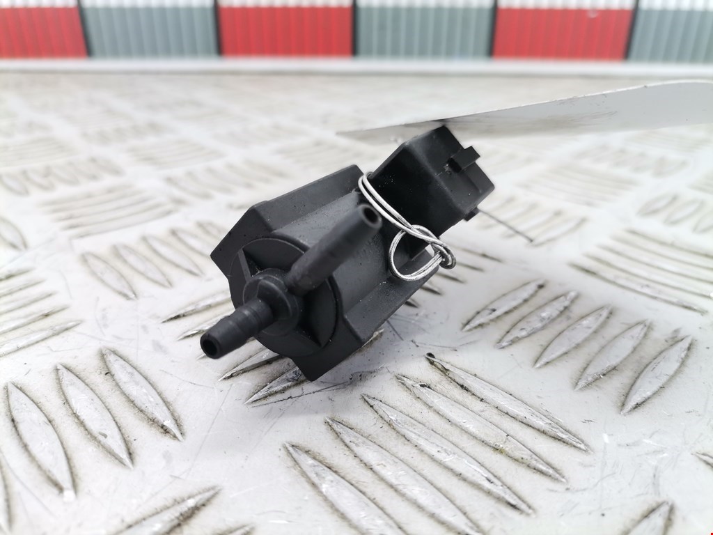 Клапан воздушного фильтра BMW 5-Series (E39) (1995-2004)