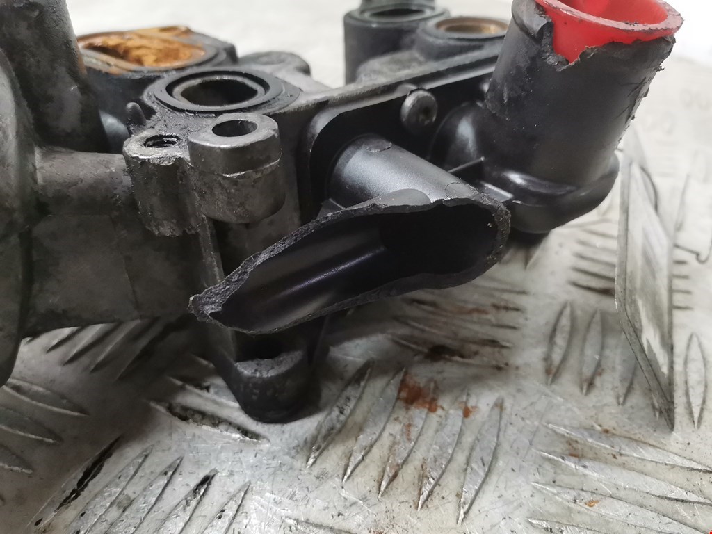 Корпус масляного фильтра OPEL Combo D 2011-2017