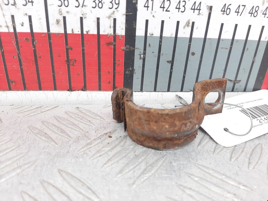 Кронштейн (крепление скоба) стабилизатора переднего Volkswagen Golf 4 (1997-2004)