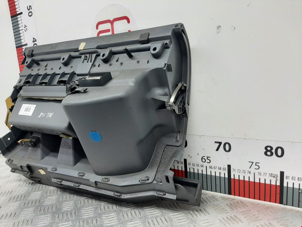 Бардачок SEAT Toledo 1998-2004