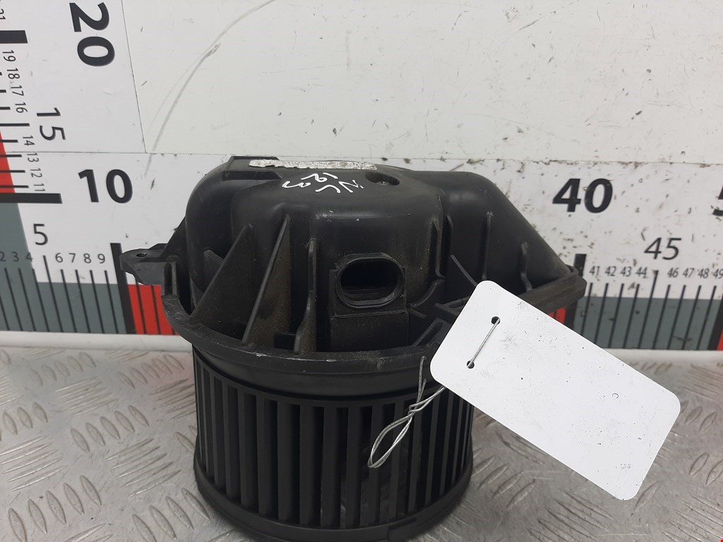 Моторчик (мотор) отопителя салона OPEL Vivaro A 2001-2014