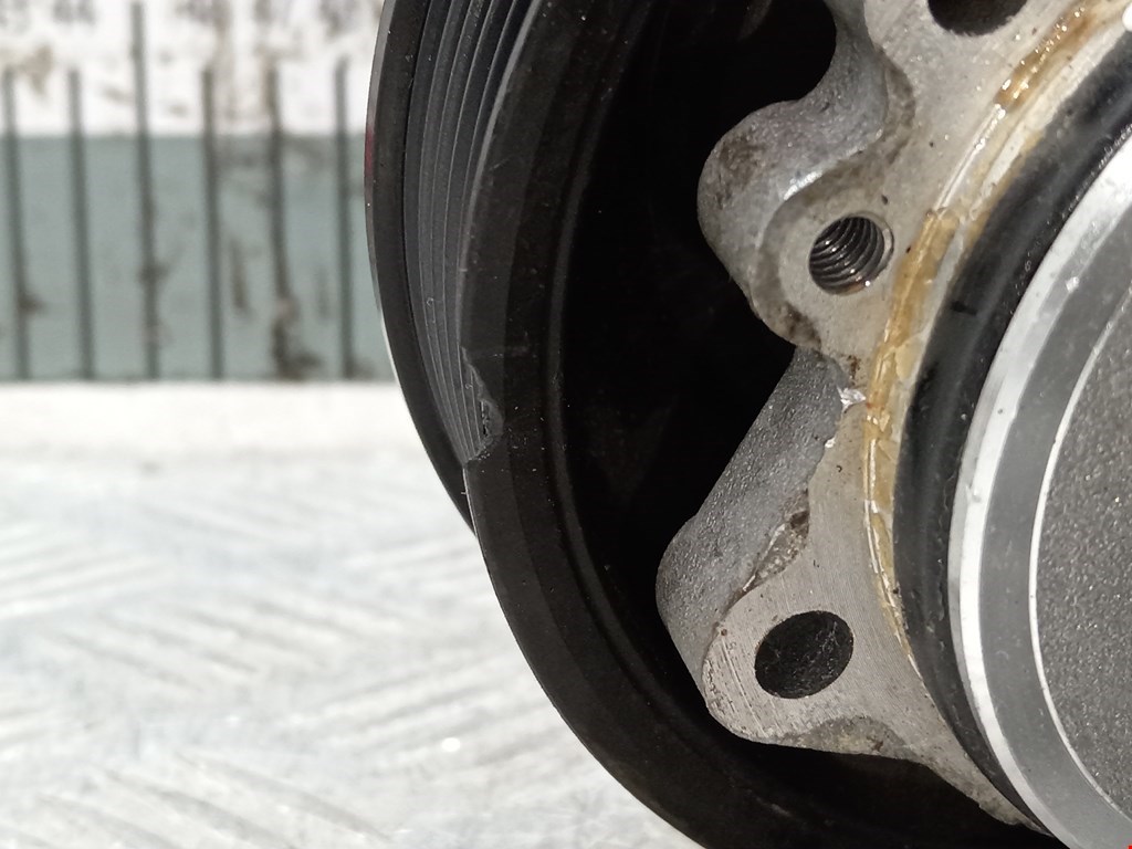 Насос водяной (помпа) BMW 5er 5 серия E39 1995-2004