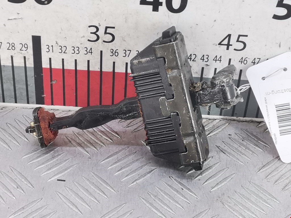 Ограничитель открывания двери BMW X5 E53 1999-2006