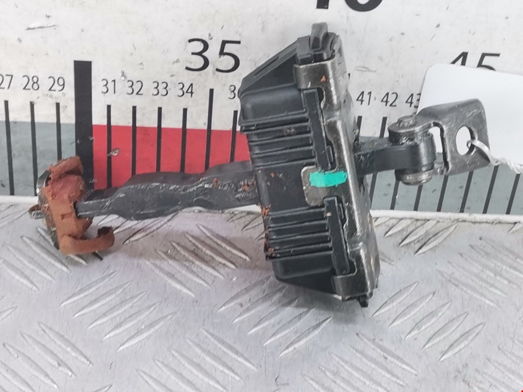 Ограничитель открывания двери BMW X5 E53 1999-2006