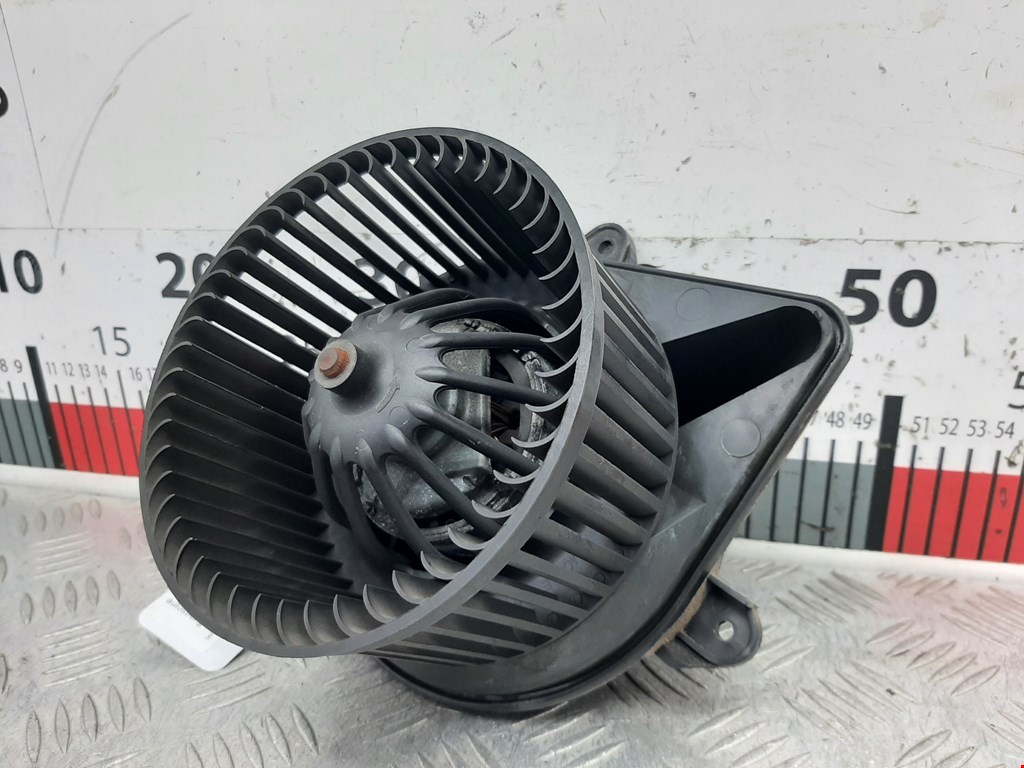 Моторчик (мотор) отопителя салона OPEL Vivaro A 2001-2014