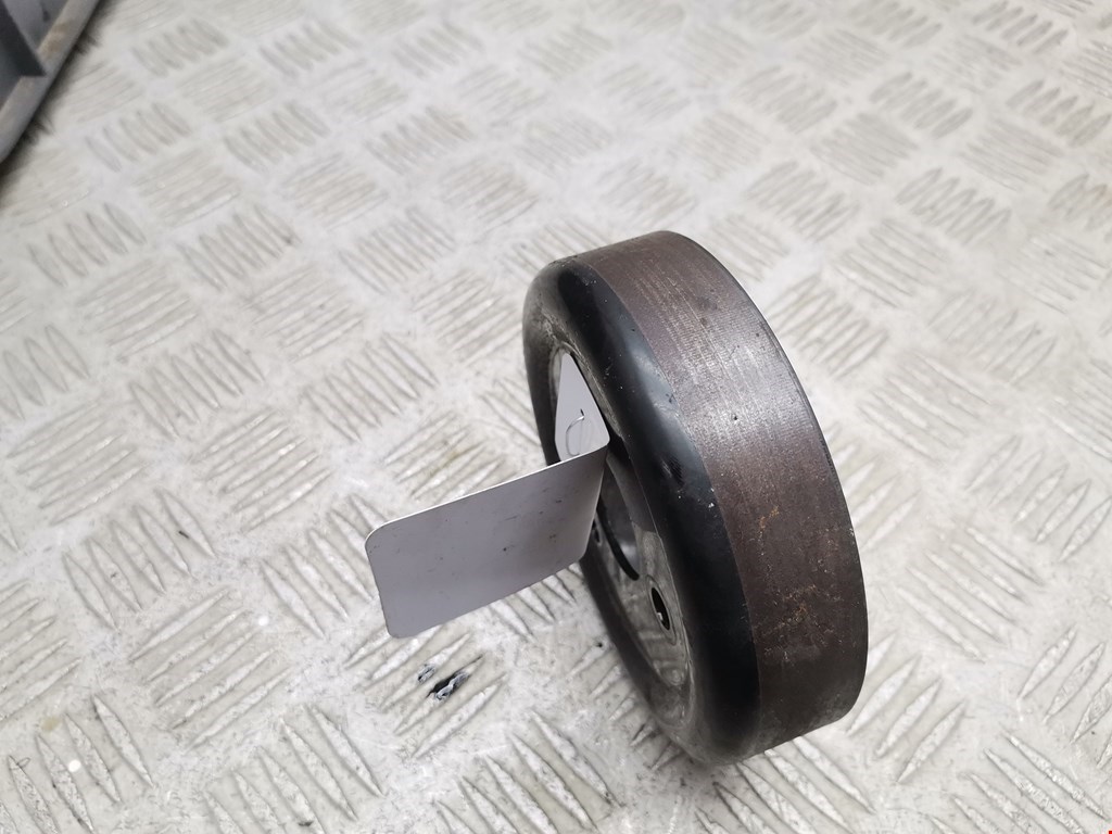 Шкив водяного насоса (помпы) MAZDA MPV LW 1999-2006