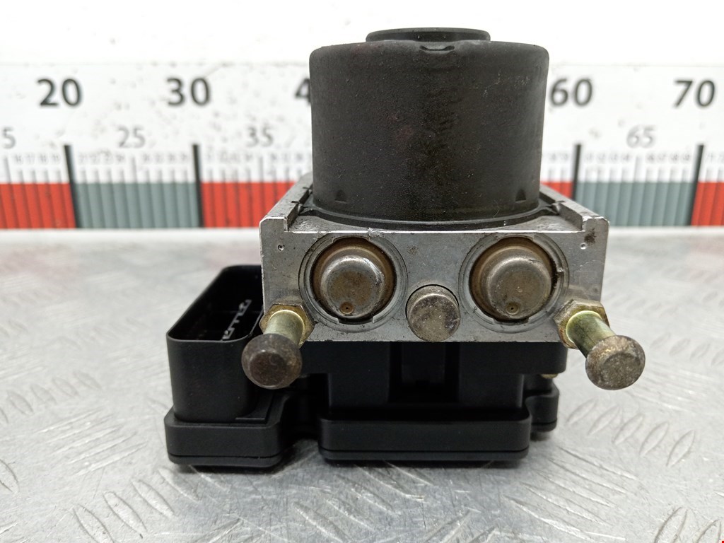 Блок ABS (насос) MITSUBISHI Grandis 2003-2011