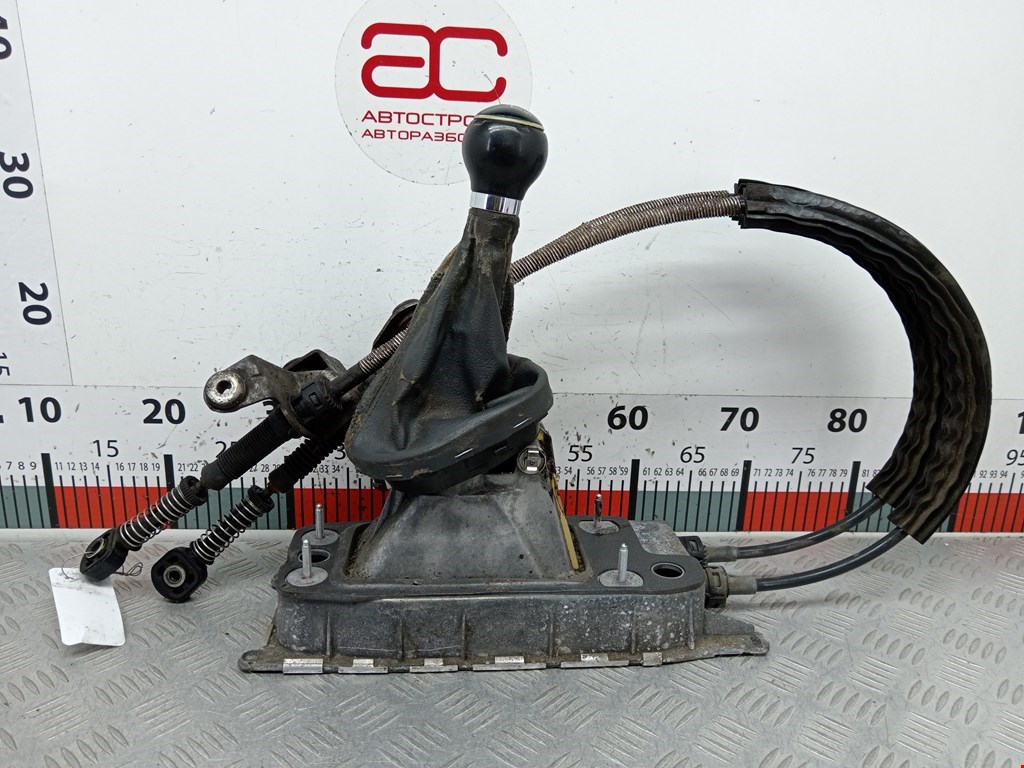 Кулиса (селектор) АКПП/МКПП в салоне VOLKSWAGEN Touran 2003-2010