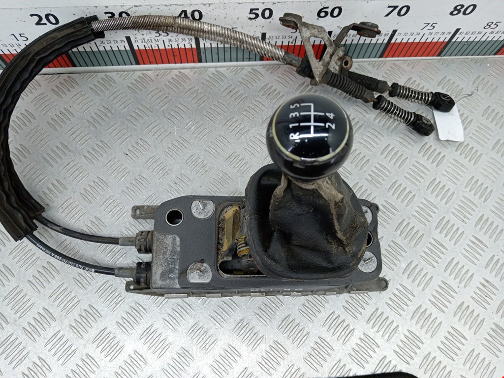 Кулиса (селектор) АКПП/МКПП в салоне VOLKSWAGEN Touran 2003-2010