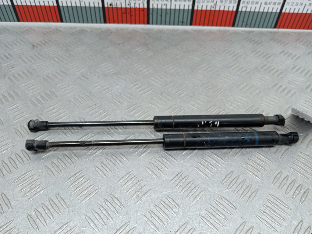 Амортизатор капота левый=правый BMW 5er 5 серия E39 1995-2004