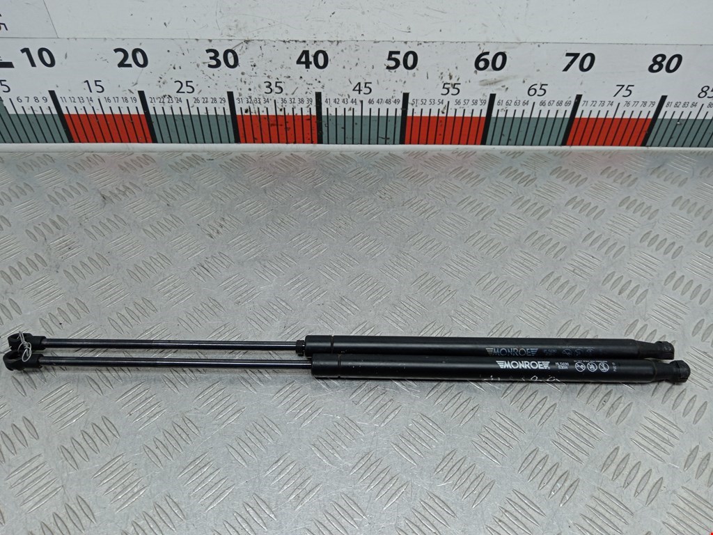 Амортизатор крышки (двери) багажника BMW X5 E53 1999-2006