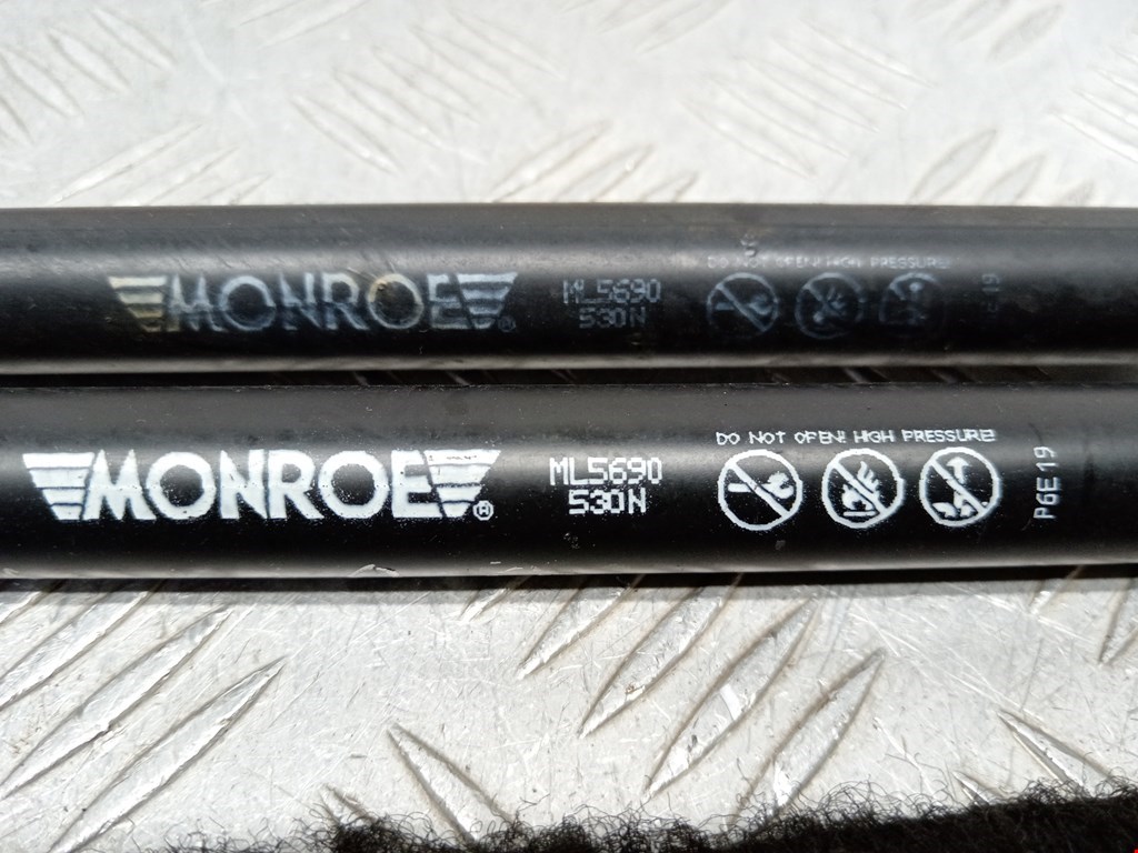 Амортизатор крышки (двери) багажника BMW X5 E53 1999-2006