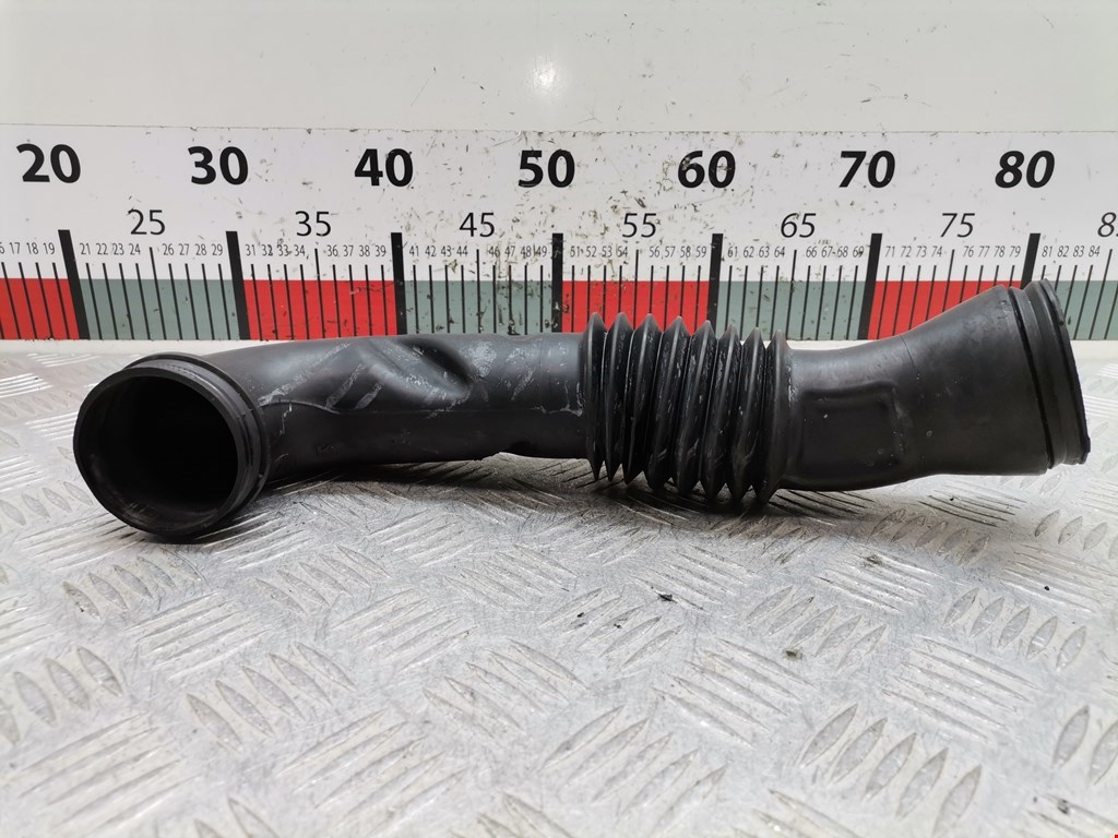 Патрубок воздушного фильтра FORD Fiesta 2001-2008