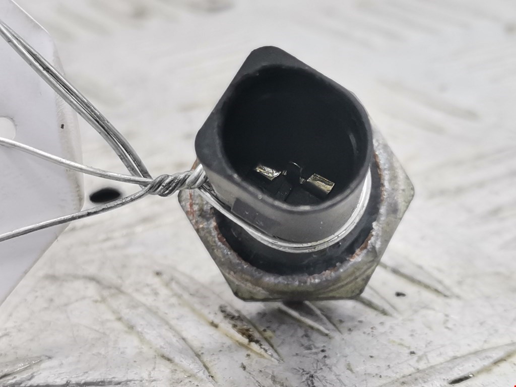 Датчик давления масла VOLKSWAGEN Bora 1998-2005