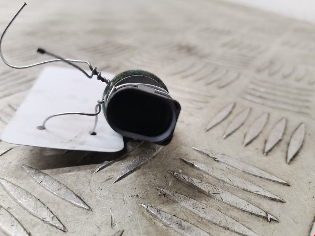 Датчик температуры (охлаждающей жидкости) VOLKSWAGEN Polo IV 2001-2009