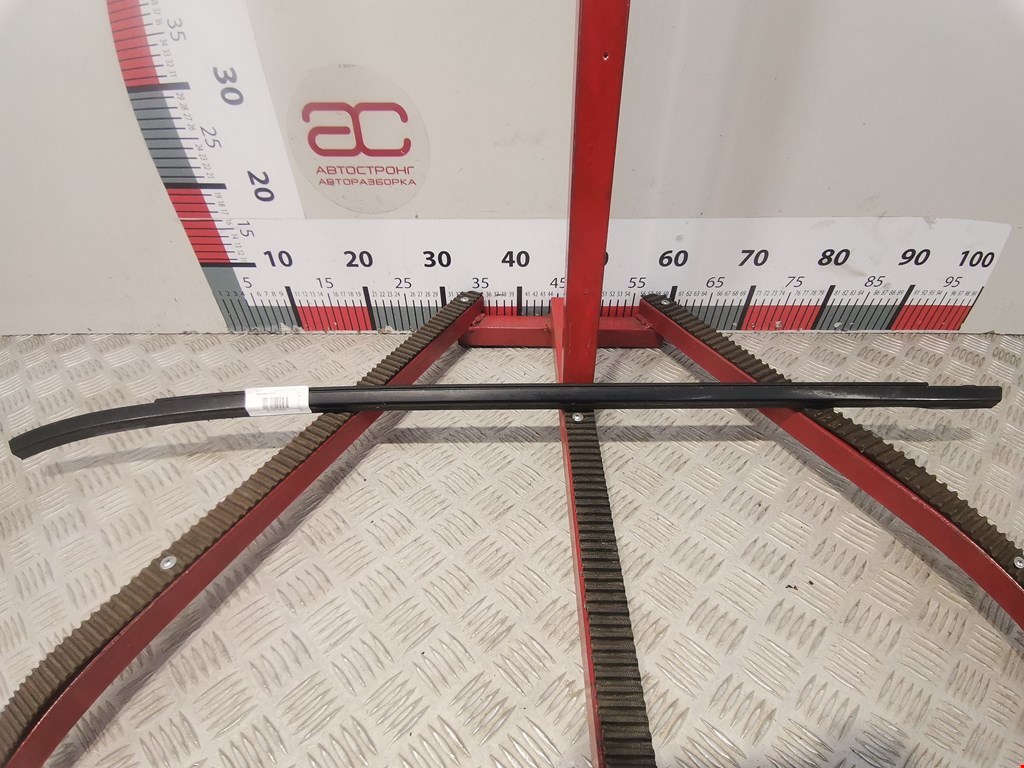 Накладка декоративная (молдинг) стекла двери задней левой Nissan Murano (Z50) (2002-2008)