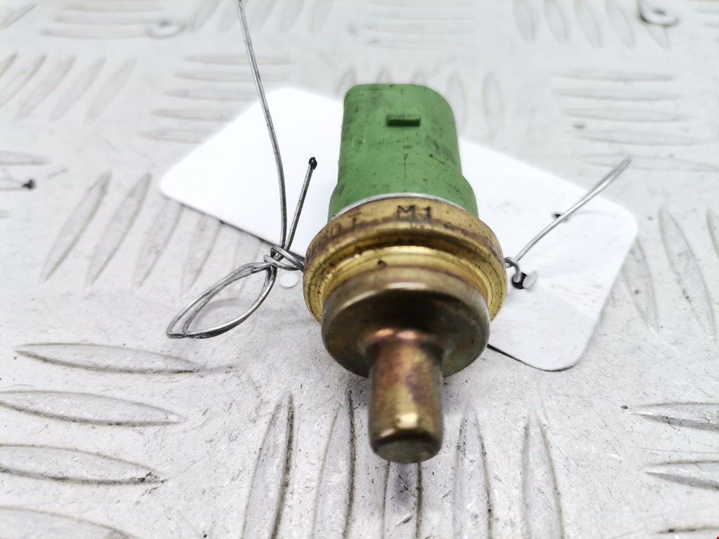 Датчик температуры (охлаждающей жидкости) VOLKSWAGEN Polo III 1994-2001