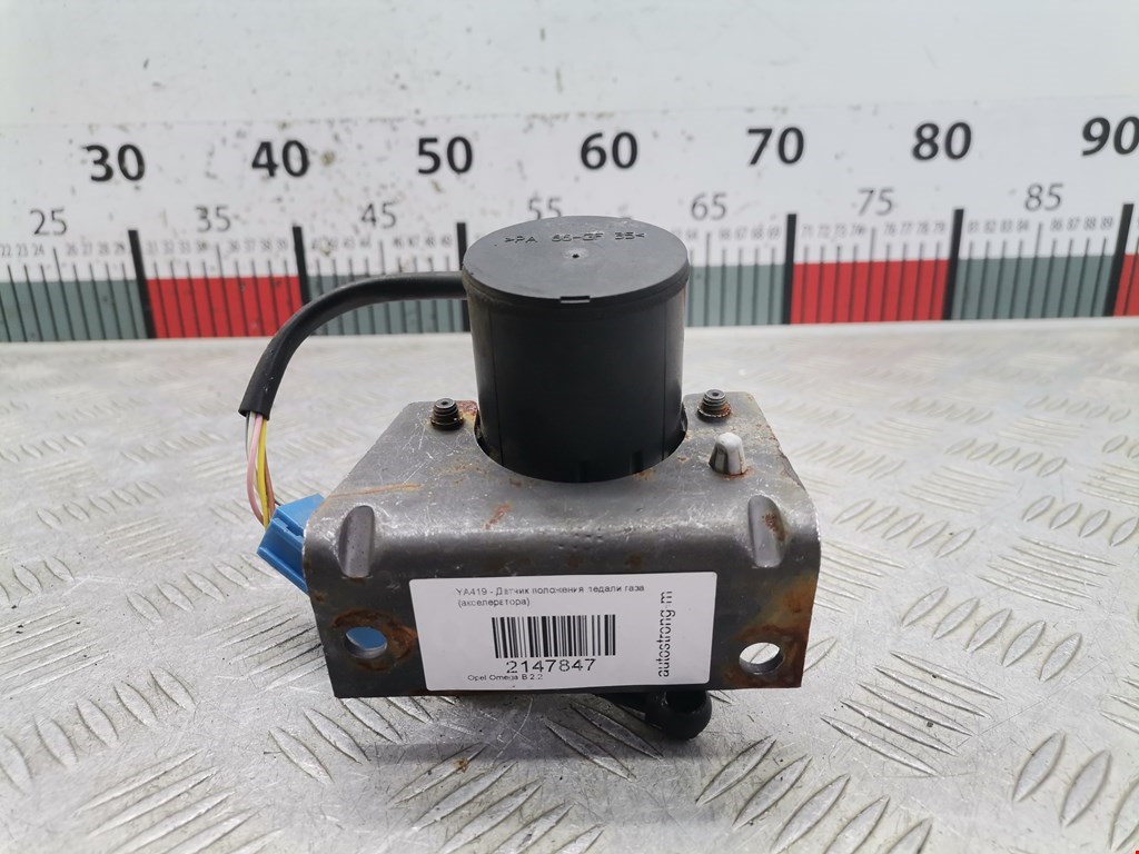 Датчик положения педали акселератора (газа) OPEL Omega B 1994-2004
