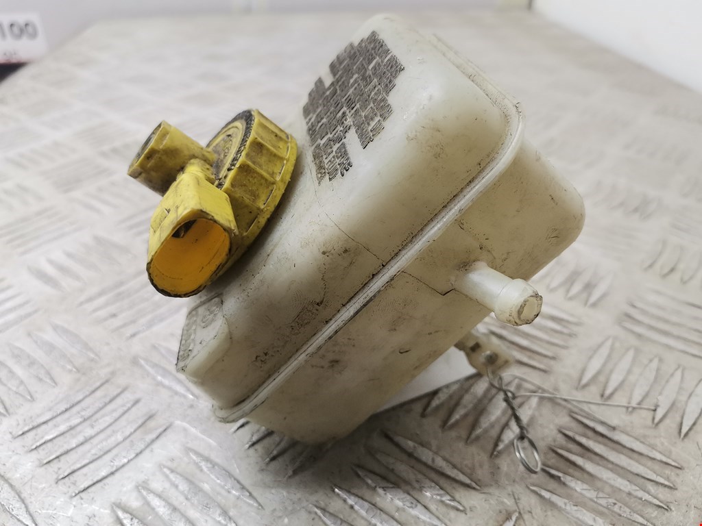 Бачок главного тормозного цилиндра VOLKSWAGEN Golf IV 1997-2003