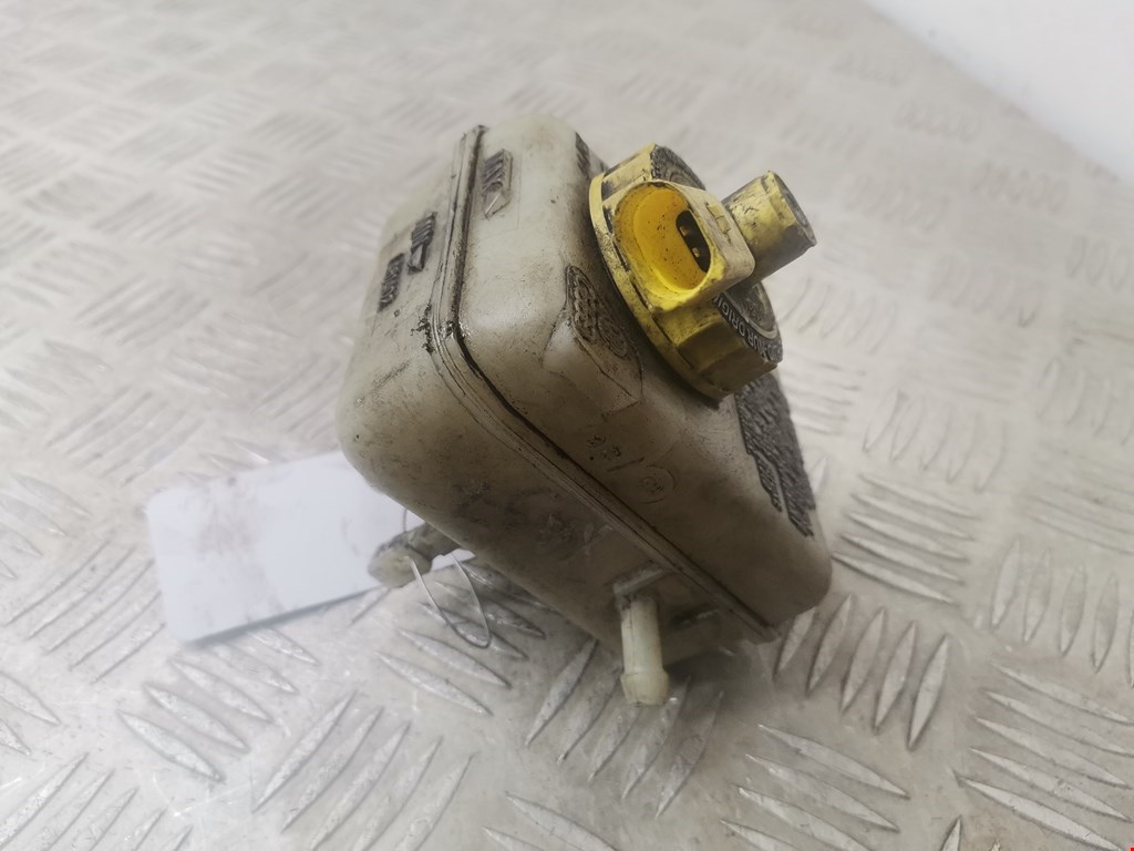 Бачок главного тормозного цилиндра VOLKSWAGEN Golf IV 1997-2003