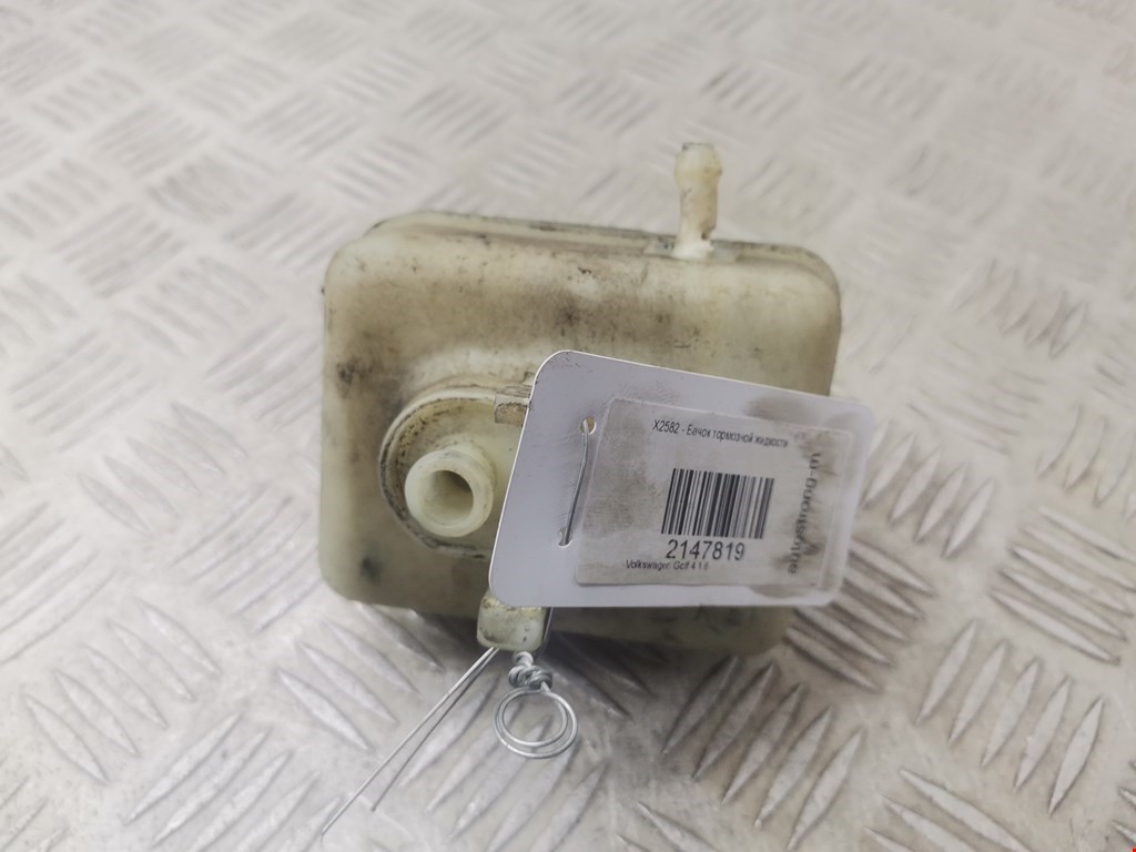 Бачок главного тормозного цилиндра VOLKSWAGEN Golf IV 1997-2003