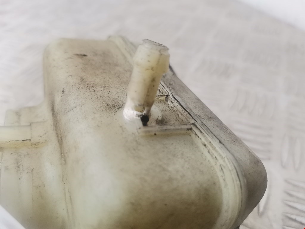 Бачок главного тормозного цилиндра VOLKSWAGEN Golf IV 1997-2003