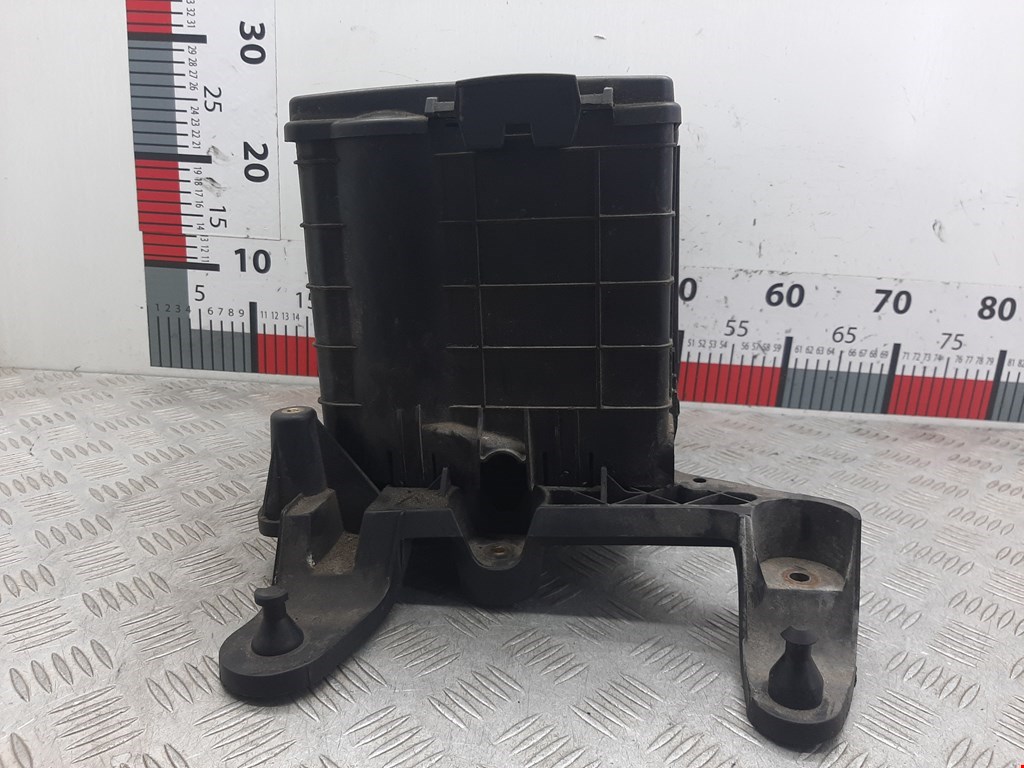 Крепление АКБ (корпус/подставка) VOLKSWAGEN Touran 2003-2010