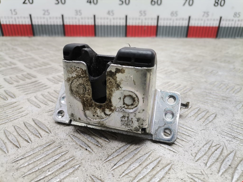 Замок багажника (крышки двери) OPEL Meriva A 2003-2010