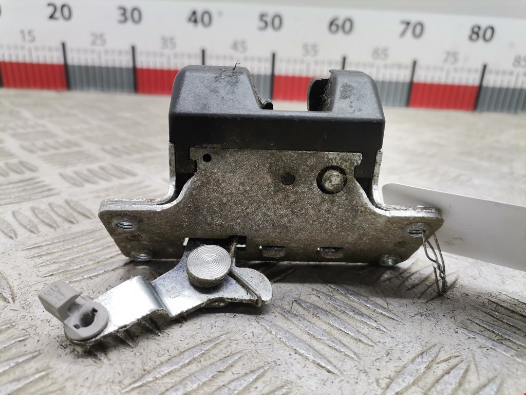 Замок багажника (крышки двери) OPEL Meriva A 2003-2010