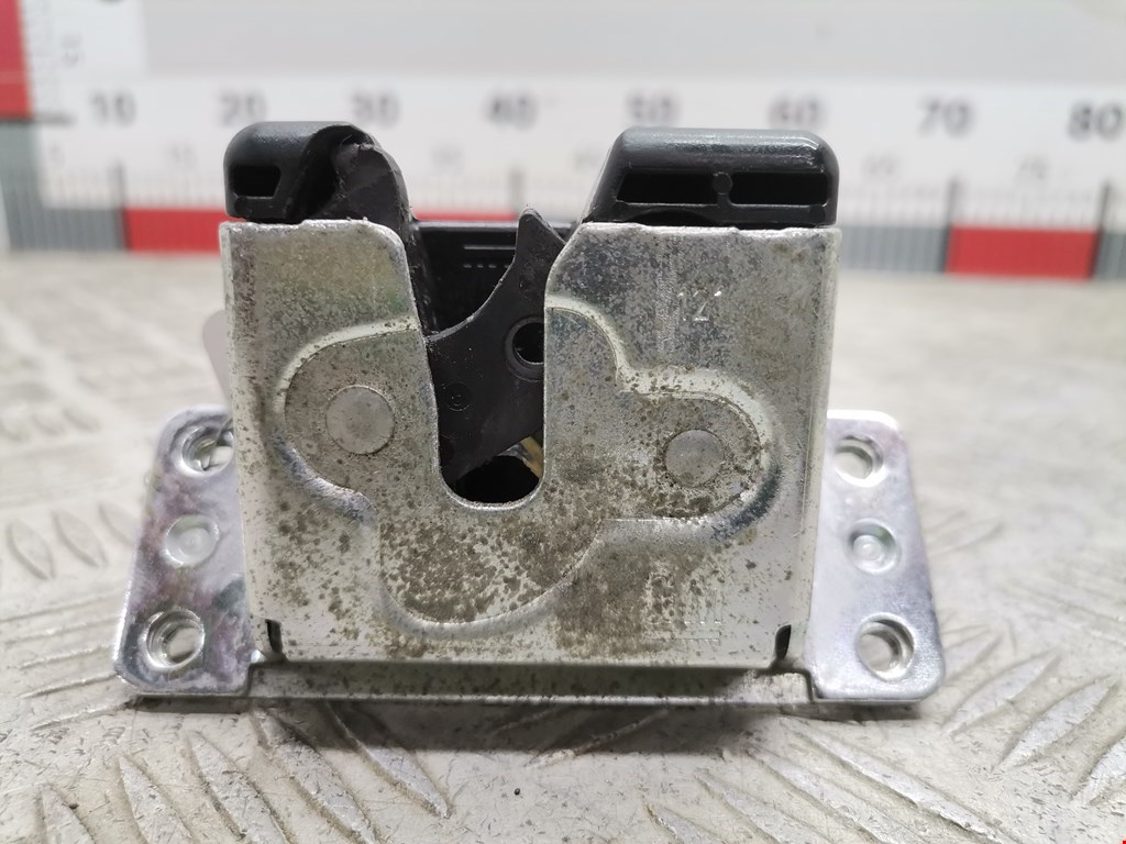 Замок багажника (крышки двери) OPEL Meriva A 2003-2010