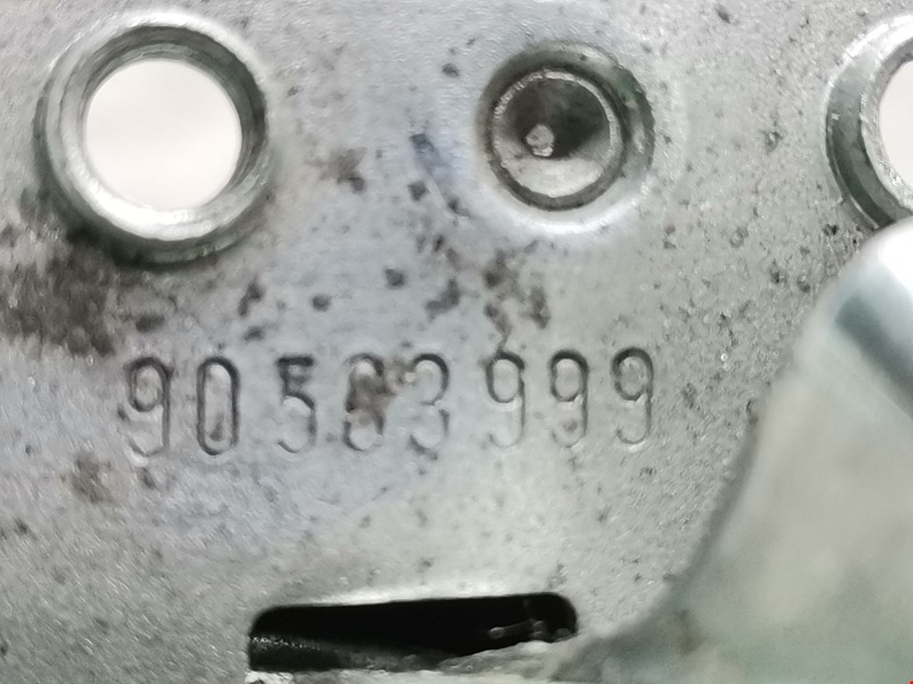 Замок багажника (крышки двери) OPEL Meriva A 2003-2010