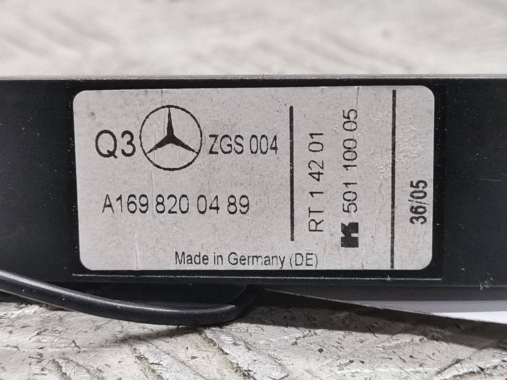 Усилитель антенны MERCEDES-BENZ A-Class W169 2004-2012