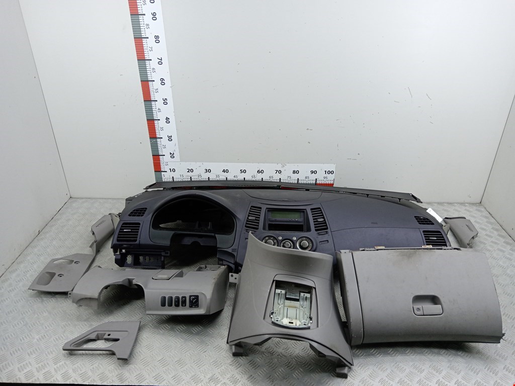 Торпедо MITSUBISHI Grandis 2003-2011