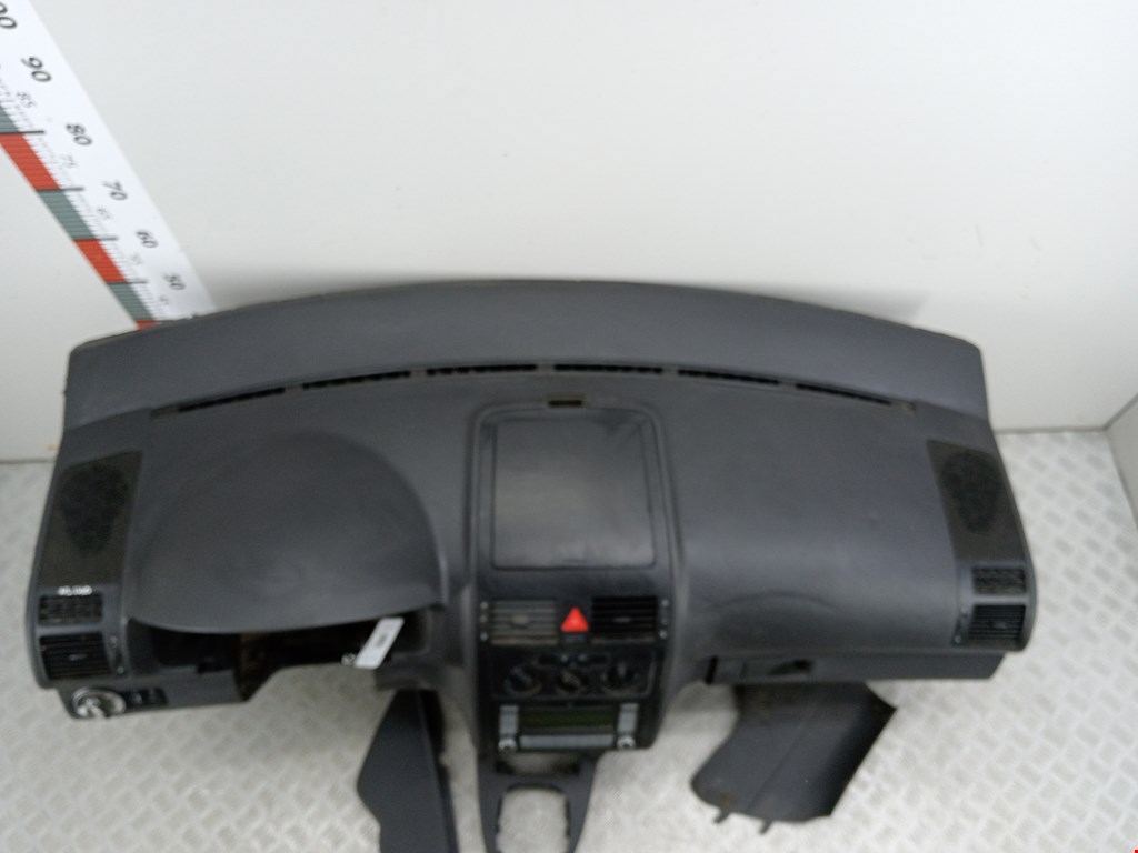 Торпедо VOLKSWAGEN Touran 2003-2010