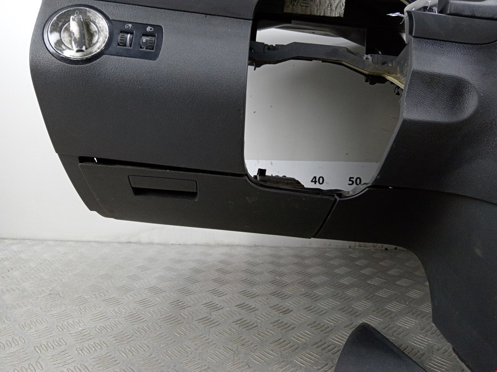 Торпедо VOLKSWAGEN Touran 2003-2010