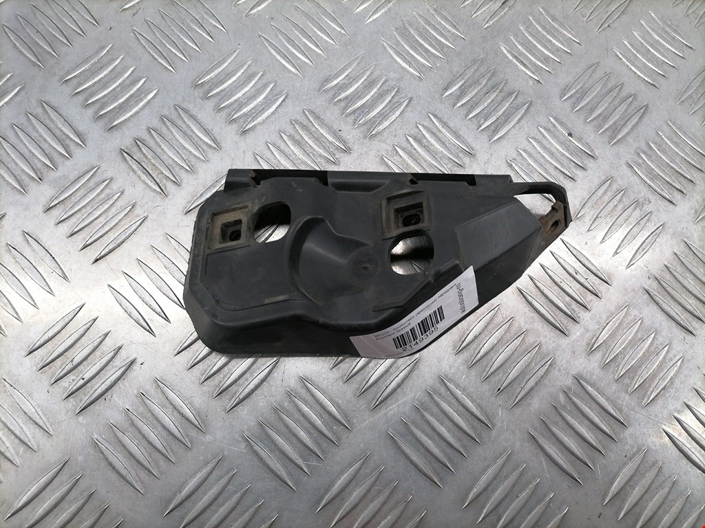 Кронштейн переднего бампера правый VOLVO V50 I 2004-2012