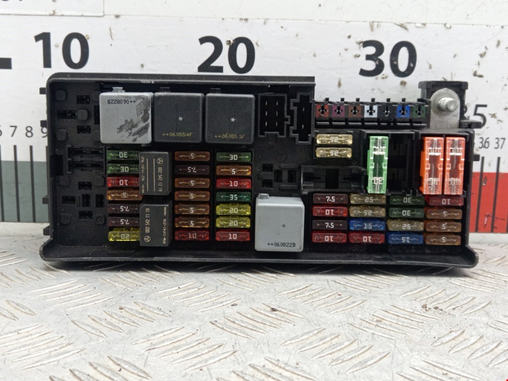 Датчик уровня в бачок омывателя MERCEDES-BENZ R-Class W251 2005-2017