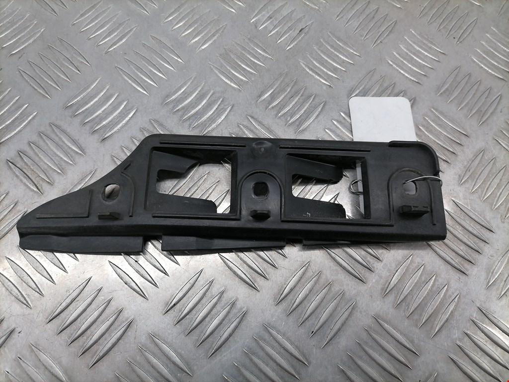 Кронштейн переднего бампера правый VOLKSWAGEN Golf V 2003-2009