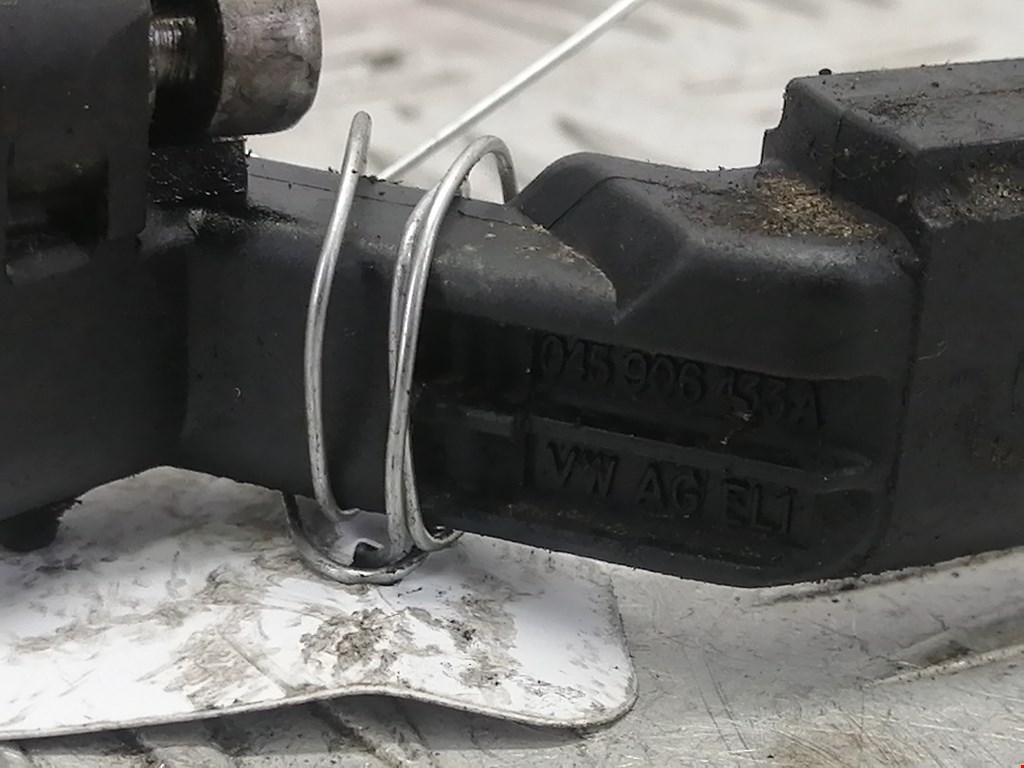 Датчик положения коленвала VOLKSWAGEN Golf V 2003-2009