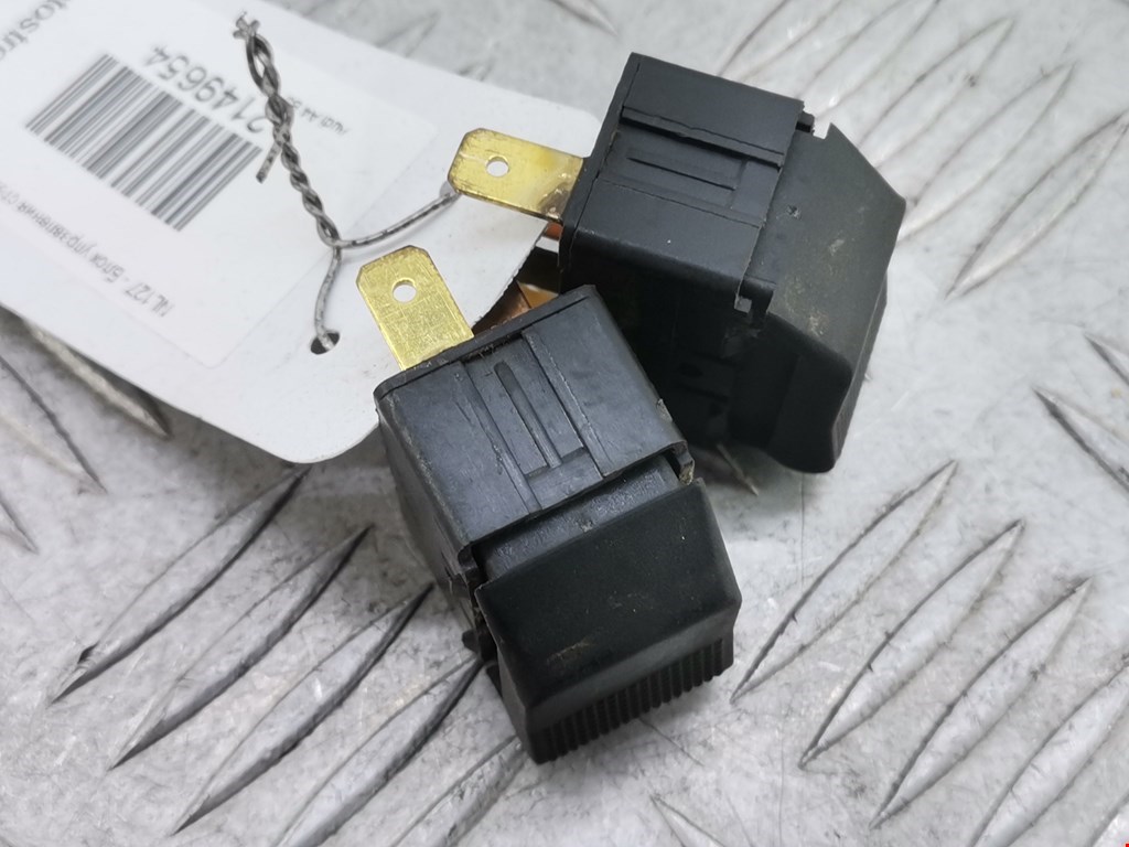 Блок управления стеклоподъемниками AUDI A4 B5 1995-2001