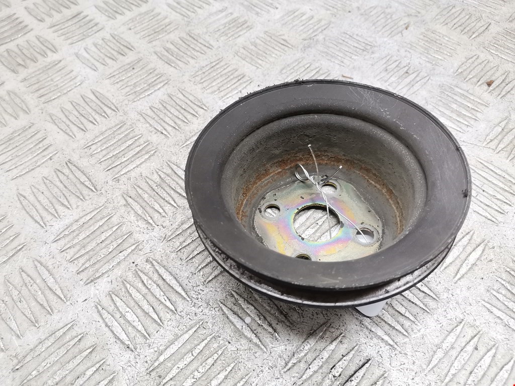 Шкив водяного насоса (помпы) RENAULT Trafic I 1980-2001